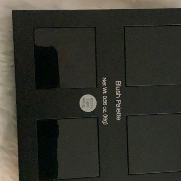 Elf Blush Palette - Picture 4 of 6